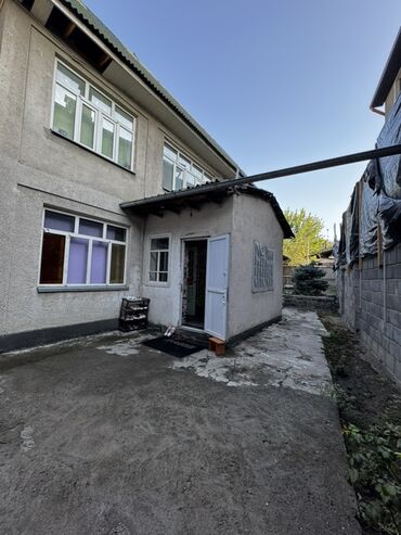 продаю дом на рабочем городке: Үй, 100 кв. м, 6 бөлмө, Кыймылсыз мүлк агенттиги, Эски ремонт