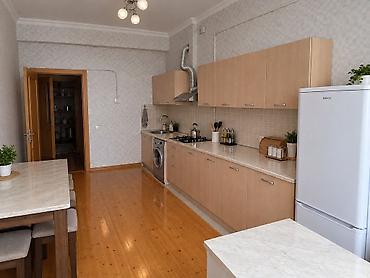 neftcalada ev satisi: Qaraçuxur qəs., 2 otaqlı, Yeni tikili, m. Neftçilər, 77 kv. m — 10