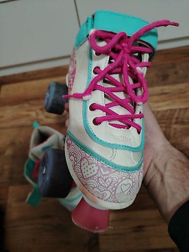 Roleri i rolšue: Rosule broj 35-36 - Tip: klasični roleri sa četiri točka (po dva — 11