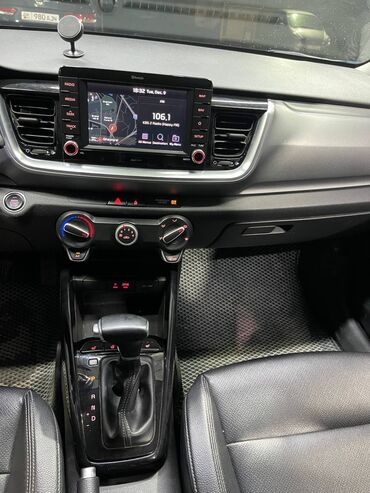 Kia: Kia Stonic: 2019 г., 1.4 л, Автомат, Бензиновая, Кроссовер — 9