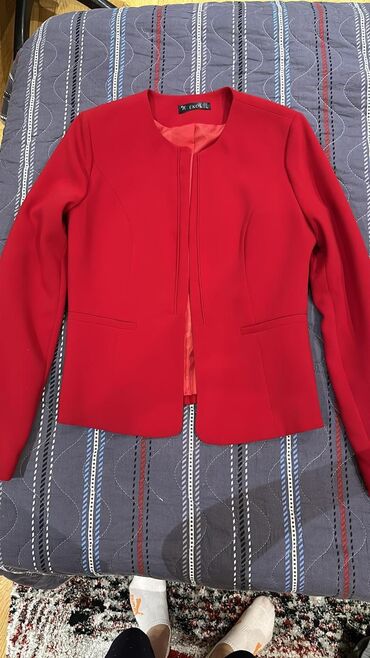 klassik qadin pencekleri: Pencək, Bershka, M (EU 38)