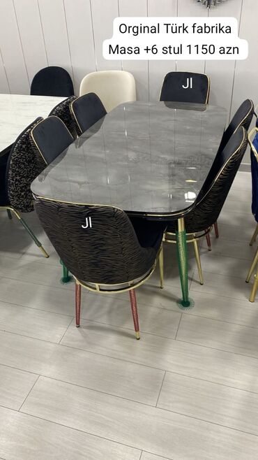 nejavika stol: Qonaq otağı üçün, Kvadrat masa