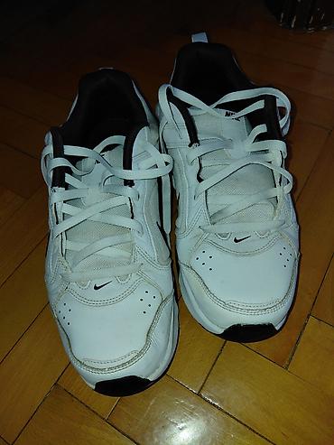 harry potter sat 1: Nike muške patike – bele sa crnim detaljima (model sa Nike Swoosh sa — 2