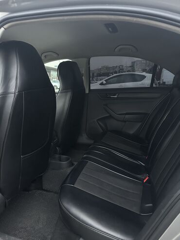 Skoda: Skoda Rapid: 1.6 l | 2021 il 137000 km Hetçbek — 13
