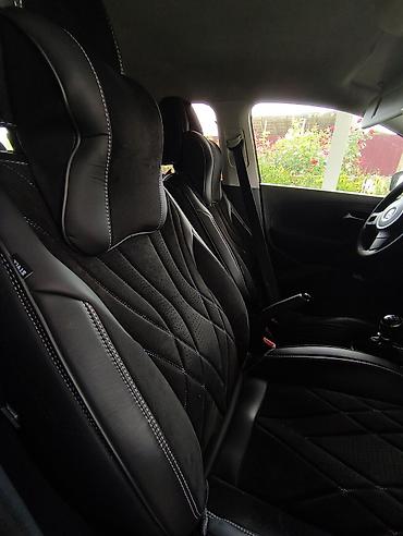 Volkswagen Polo: 2012 г., 1.6 л, Механика, Бензин, Седан — 5