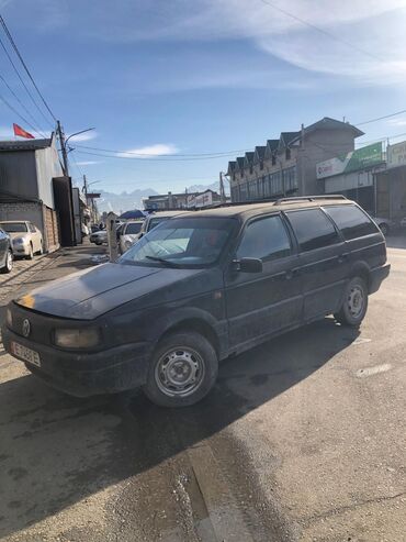 Volkswagen: Volkswagen Passat: 1991 г., 1.8 л, Механика, Бензин, Универсал