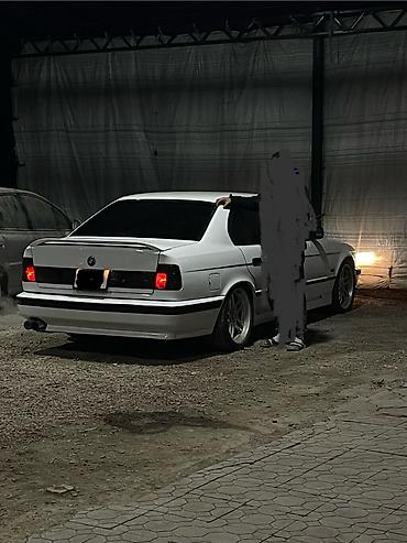 BMW: BMW 530: 1990 г., 3.2 л, Механика, Бензин, Седан — 3