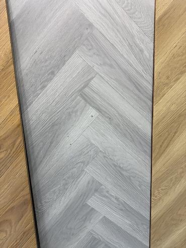 Ламинат “Ёлочка” (herringbone), цвет светло-серый дуб. - Формат at lalafo.kg Ламинат “Ёлочка” (herringbone), цвет светло-серый дуб. - Формат