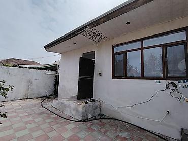 6 mikrorayon: 3 otaqlı, 64 kv. m, Kredit yoxdur, Orta təmir — 6