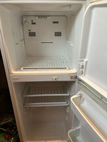 муздаткычтар мини: Холодильник LG, Б/у, Двухкамерный, No frost