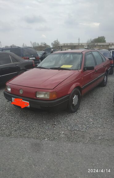 Volkswagen: Volkswagen : 1992 г., 1.8 л, Механика, Бензин, Седан