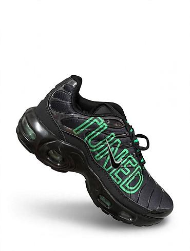 Nike patike – model sa Air tehnologijom i „TUNED” detaljem - Sportske