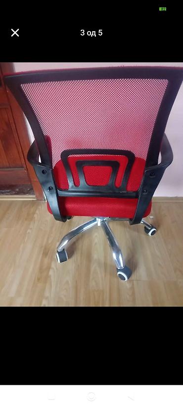 Ergonomska kancelarijska stolica – crvena - Prozračna mrežasta