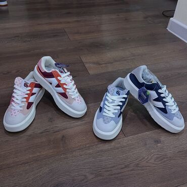 Women's Sneakers and athletic shoes: Кроссовки (несколько моделей и расцветок) - Низкие кроссовки со — 1