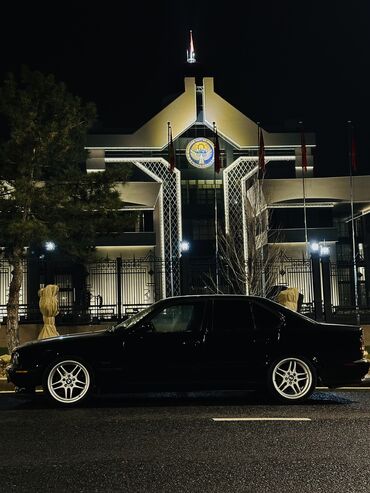 BMW: BMW 5 series: 1990 г., 2.5 л, Механика, Седан — 10