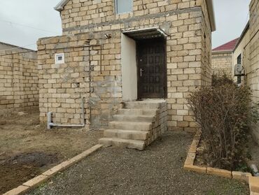 Həyət evləri və villaların satışı: 1 otaqlı həyət evi - Tikili: daş divarlı, bir mərtəbə, giriş — 2
