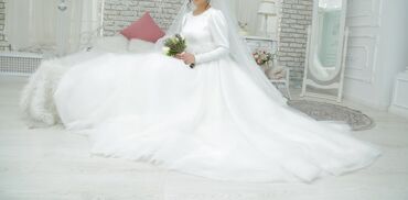 прокат платьев: Свадебное платье, цвет - Белый