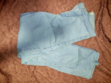 Farmerke: Ženske farmerke – nekoliko para Cena za dva para koju imaju ostecenja — 10