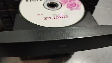 Другая аудиотехника: Только сам центр без колонок, аукс работает, радио работает, сд — 24