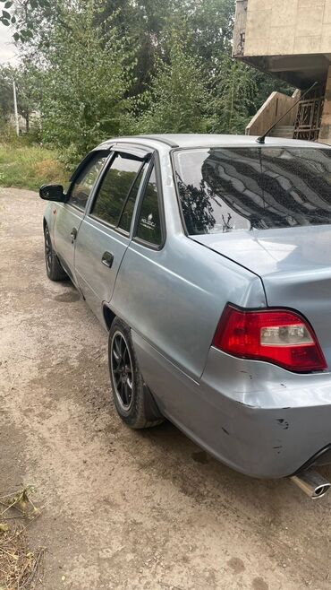 Daewoo: Daewoo Nexia: 2010 г., 1.5 л, Механика, Бензин, Седан