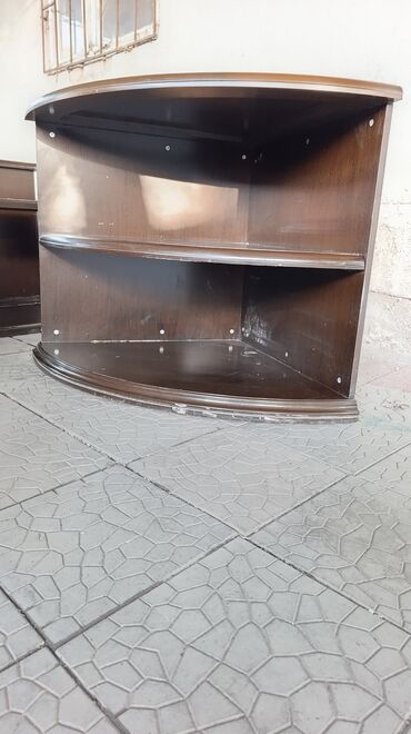 бу столь: Продаю угловой столик.
Диаметр 78см.
Высота 81см