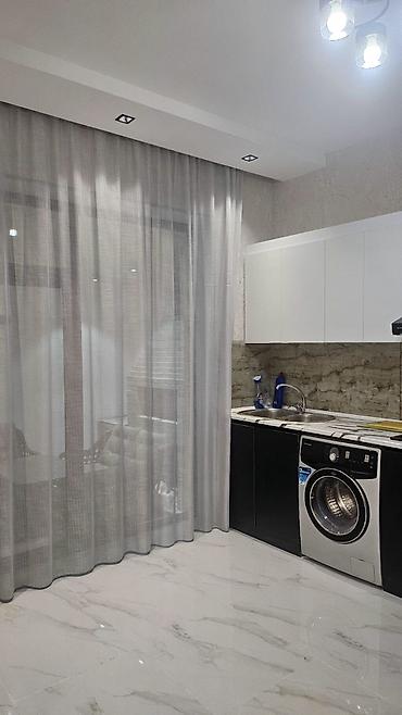 Uzunmüddətli kirayə evlər: AYLIQ KİRALIQ AİLƏVİ MODERN HƏYƏT EVİ - Plan: Geniş zal və mətbəx — 9