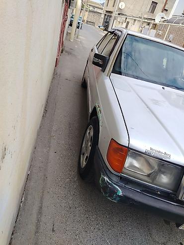 mercedes şəkilləri: Mercedes-Benz 190 (W201): 2 l | 1992 il Sedan — 1