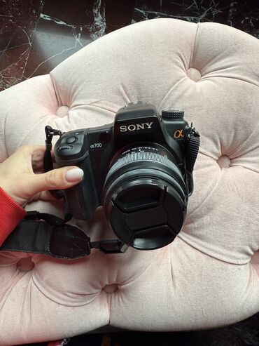 sony fotoaparat: Sony Alpha700 + bütün ekstra aksesuarları ilə birlikdə! İdeal