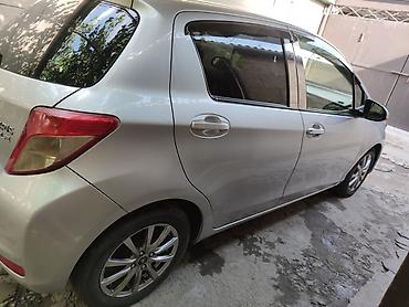 витс ярис: Toyota Yaris: 2012 г., Хэтчбэк — 3