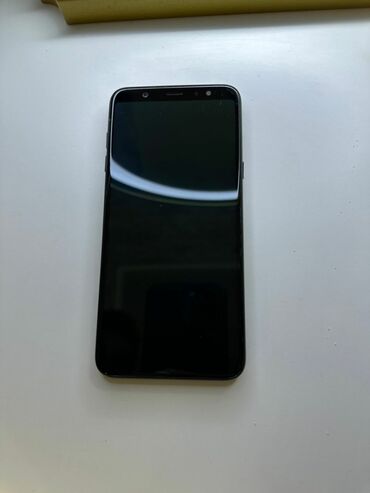 4 сим: Samsung Galaxy A6 Plus, Б/у, 32 ГБ, цвет - Черный, 2 SIM
