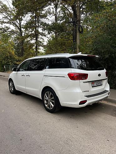 9 5j: Kia Carnival: 2019 г., 2.2 л, Автомат, Дизель, Минивэн — 9