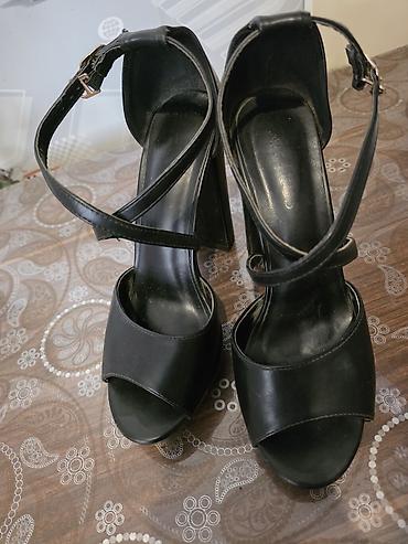 Basanoşka və səndəllər: Qadın yüksək dabanlı sandal – qara rəng az islenmis. real alana — 5