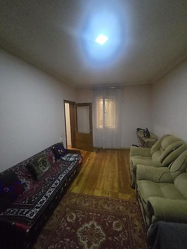 astara ev satılır: Mehdiabad Qəsəbəsində yerləşir. TamsStore'la üzbəüz məhəllədə. Şəxsi — 6