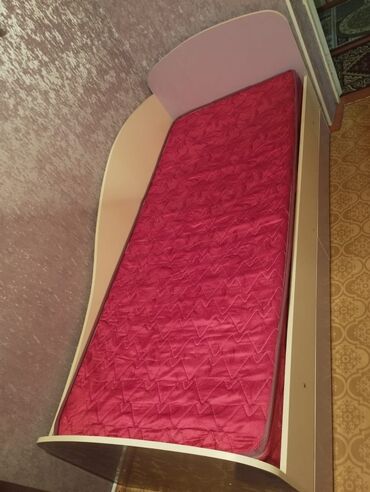 диван спальня: Срочно продаю состояние отличное Железные использовалась для спальни