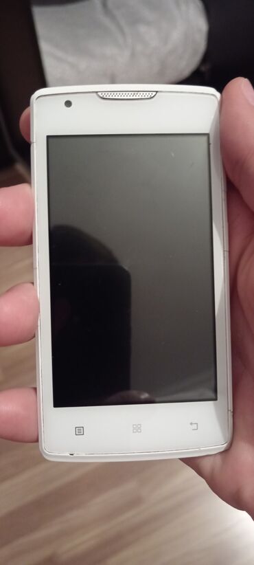 ucuz apple telefon: Lenovo A1000, 8 GB, rəng - Ağ, Sensor, İki sim kartlı