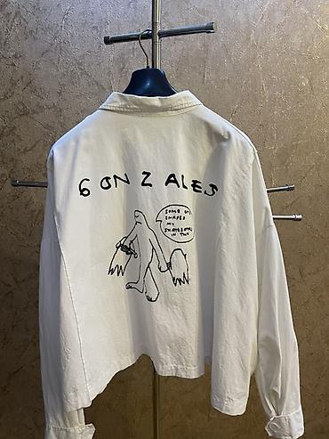 Qadın geyimləri: Ağ rəngli oversize jaket – streetwear üslubunda - Model: qısa kəsim — 2