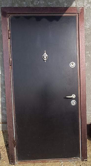 Metal giriş qapısı hündür 2.4 /94 də eni - Material: polad/metal