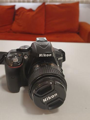Зеркальная камера Nikon D5300 с объективом AF‑S DX NIKKOR 18–55mm