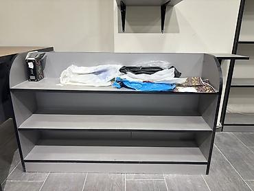 Rəf vitrinləri: Mağaza üçün vitrin rəfləri və stendlər - Material: laminat/MDF tipli — 3