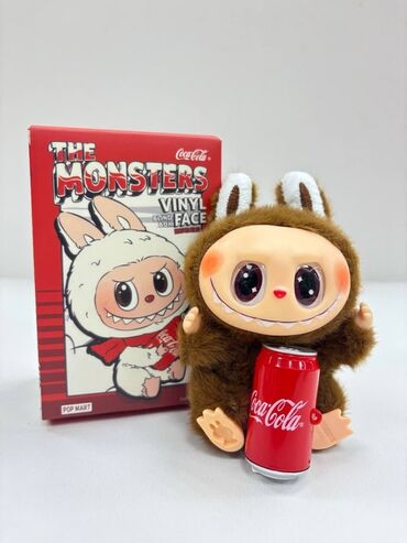 Labubu "The Monsters" seriyasından olan bu vinil üzlü yumşaq oyuncaq