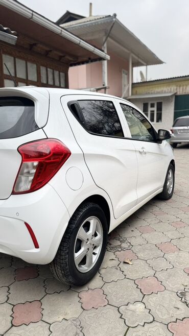 Chevrolet: Chevrolet Spark: 2020 г., 1 л, Вариатор, Бензин, Хэтчбэк — 5