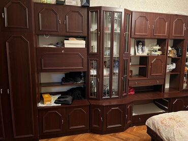 Гостиные гарнитуры: Сервант