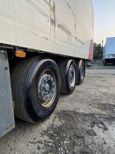 Qoşqular: Qoşqu 1998 ci il. Soyuducu SMX-2.Tam işlək vəziyətdədir.Təkərlər 50 — 8