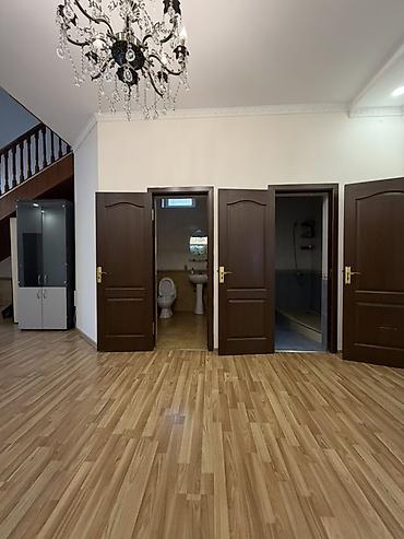 Продажа коттеджей и домов: Продается 
большой дом 
2 х этажный 
Цена 395.000 — 12