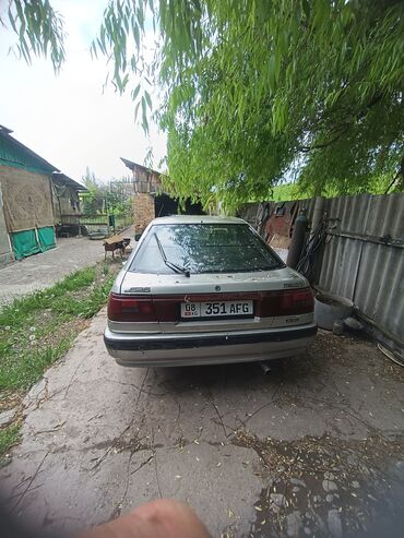 матор кармаган: Mazda 626: 1989 г., 2.2 л, Механика, Бензин, Хетчбек