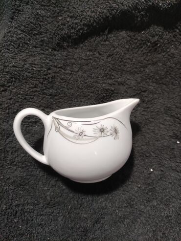 Наборы посуды: Продаю новый столово-чайный сервиз на 6 персон. Произведен в Иране на — 8