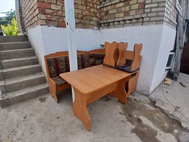 токмок посуда: Ашкана үчүн үстөл, Колдонулган, Тик бурчтуу, Бүктөлбөгөн