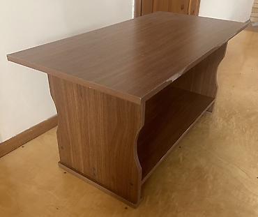 Mebel xidmətləri: MDF/DM-laminatdan hazırlanmış sadə dizaynlı jurnal masası — 2