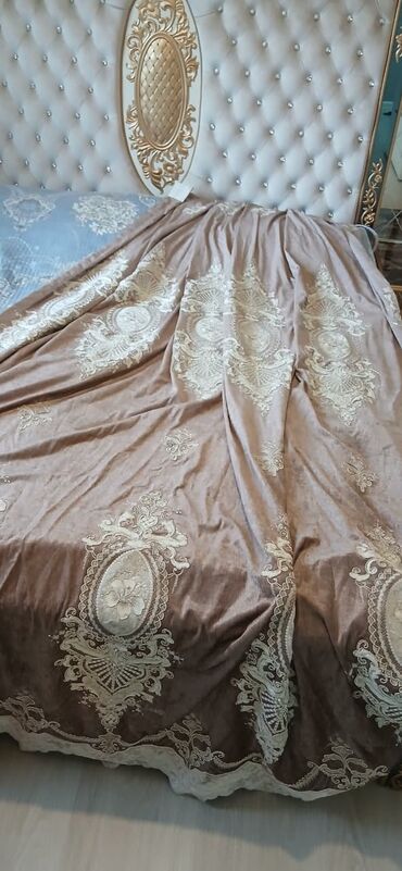 Pərdə və tüllər: Klassik üslubda zərif pərdə dəsti - Material: Tüllə kombin edilmiş — 9