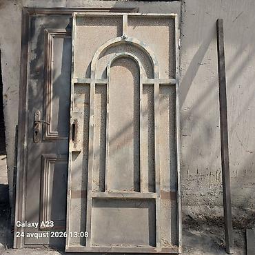 qapi cercivesi: Qapı çərçivəsi və qapı iceri saga - Material: qalın metal/prokat — 1
